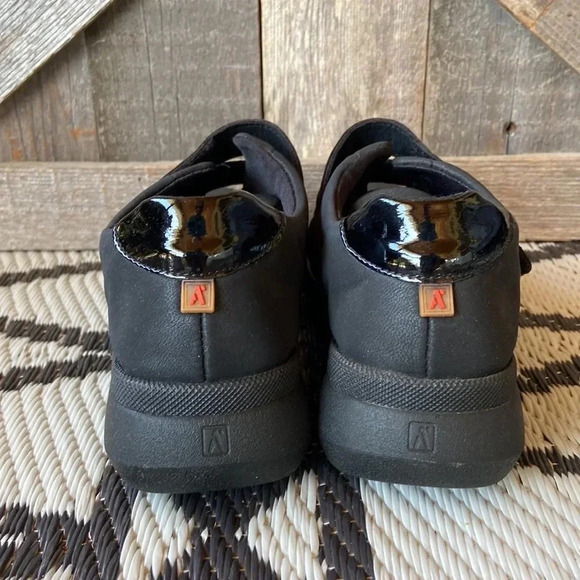 Arcopedico |  Velcro Runners - Picture 4 of 8